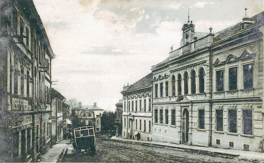 Opo�no, N�dra�n� ulice 1920-2007