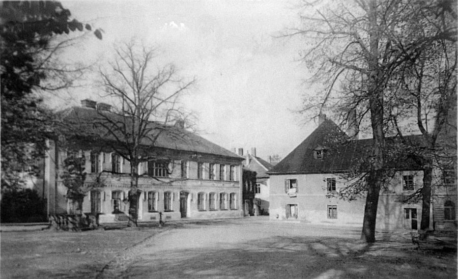 Opo�no, Tr�kovo n�m�st� �.p.4 - �kola 1959-2009