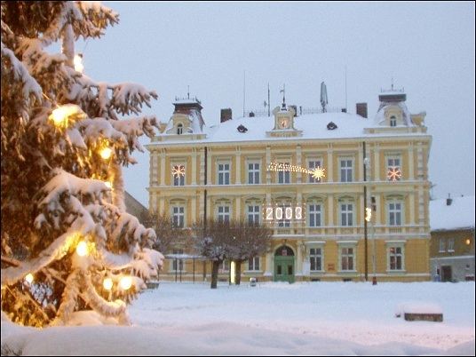 Town hall 2003